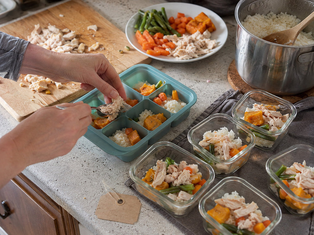 Preparación casera de comida para perros con ingredientes frescos